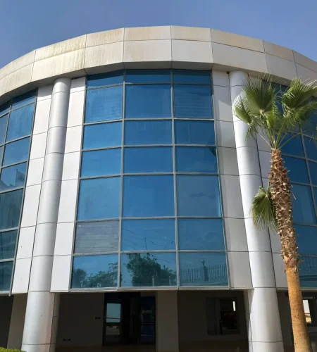 شركة تنظيف - شركة نظافة - شركة تنظيف واجهات - شركة تنظيف واجهات المباني - تنظيف الواجهات الزجاجية - تنظيف الواجهات الكلادينج - سابيدر واجهات - شركة سبايدر - شركة نظافة وخدمات - شركة تنظيف دوري