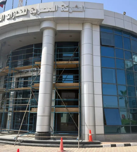 شركة تنظيف - شركة نظافة - شركة تنظيف واجهات - شركة تنظيف واجهات المباني - تنظيف الواجهات الزجاجية - تنظيف الواجهات الكلادينج - سابيدر واجهات - شركة سبايدر - شركة نظافة وخدمات - شركة تنظيف دوري